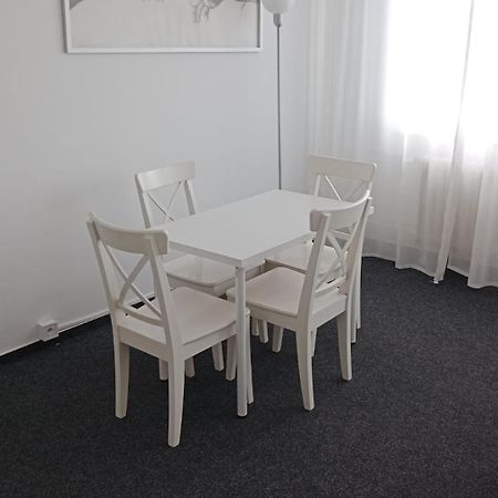 Apartmány Bryksova Praga Esterno foto