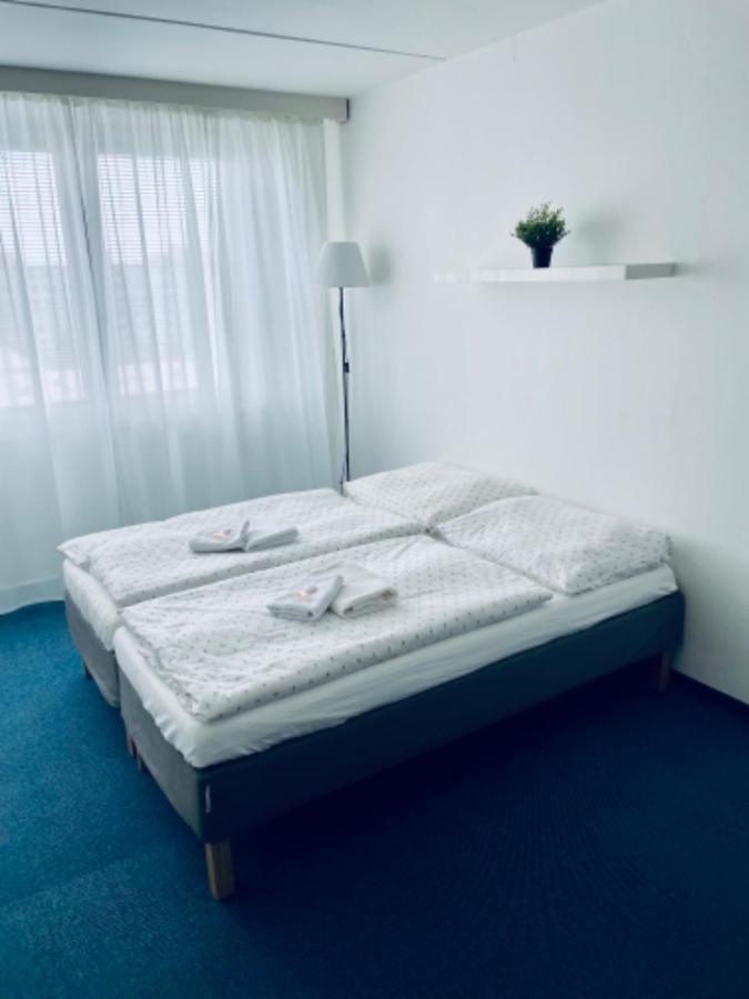 Apartmány Bryksova Praga Esterno foto