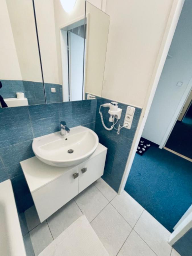 Apartmány Bryksova Praga Esterno foto